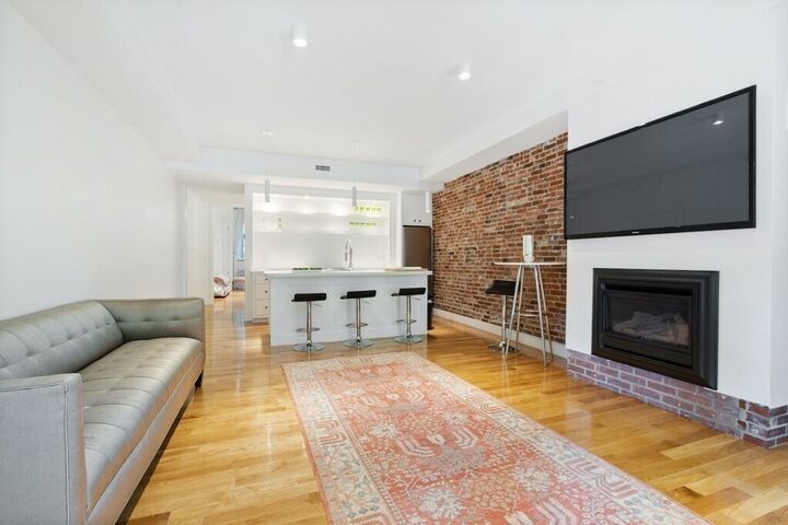 Property Photo:  15 Regent Circle 1  MA 02445 
