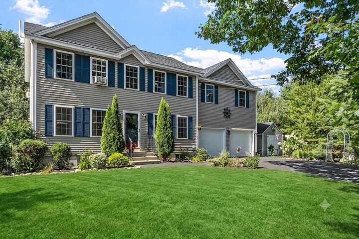 Property Photo:  93 N Common Rd  MA 01473 