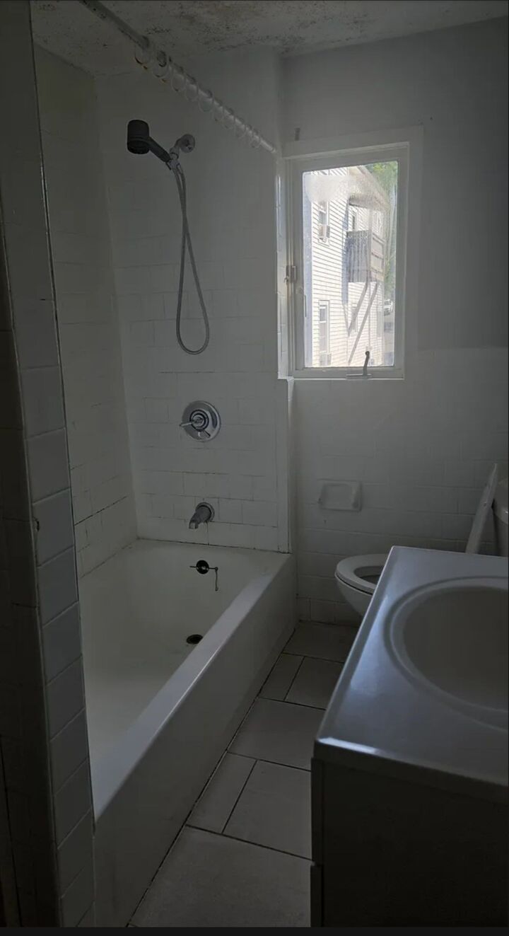 Property Photo:  19 Halford Place 3  MA 01902 
