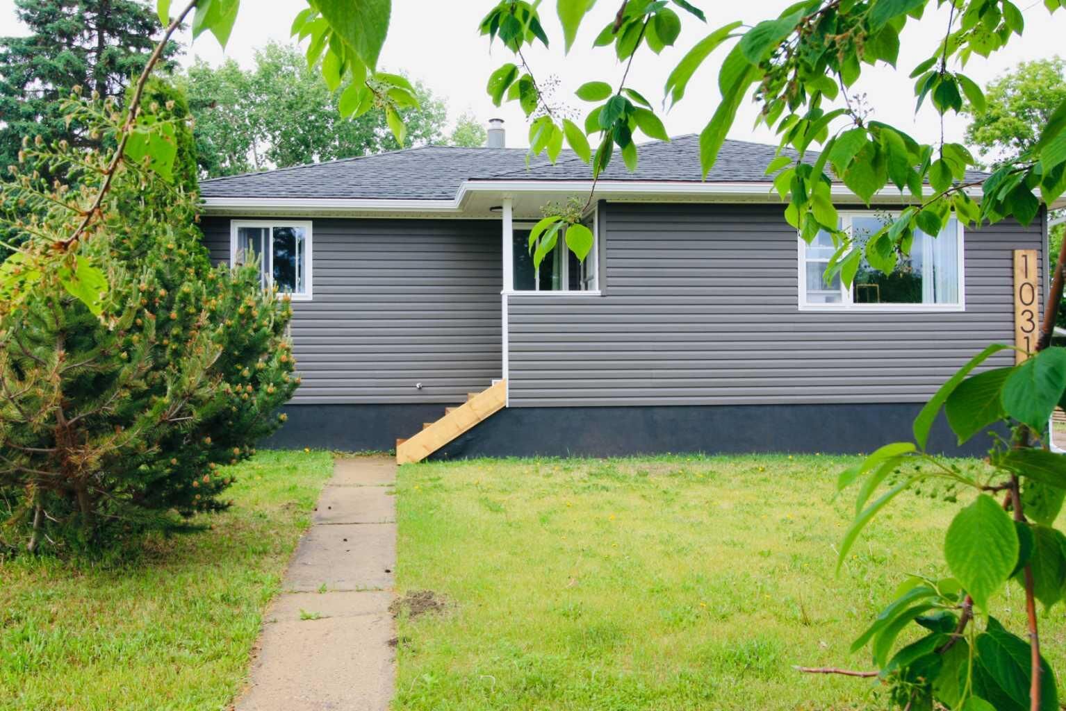 Property Photo: 10314 100 Street AB T0H 1Z0