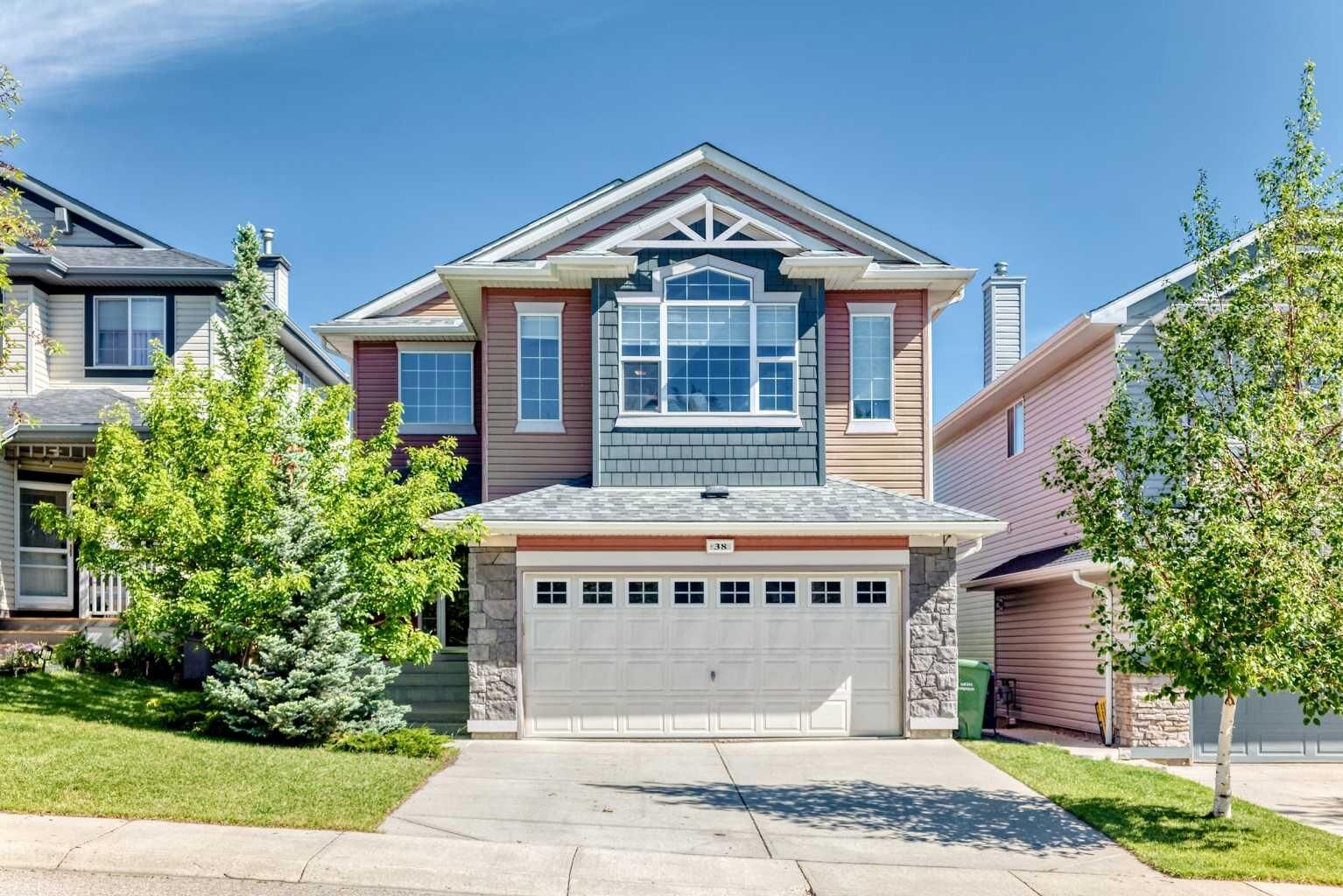 Property Photo:  38 Royal Oak Grove NW  AB T3G 5P3 