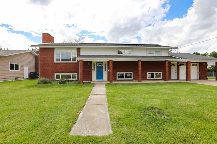 Property Photo: 58 N 1A Street E AB T0K 1J0