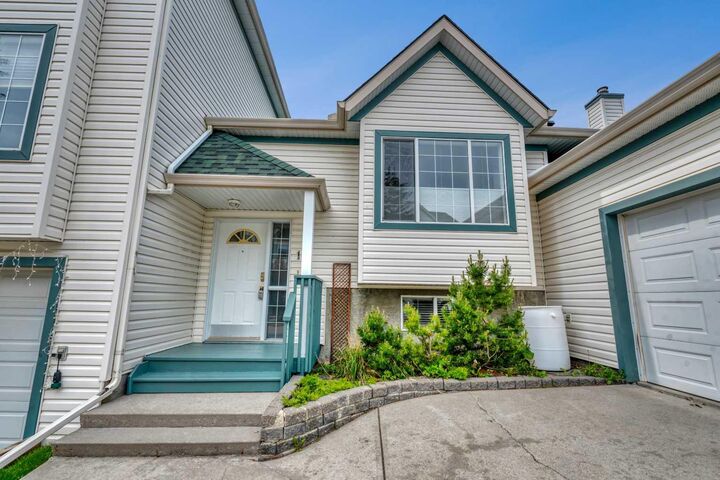 Property Photo: 15 Rocky Ridge Gate NW 1 AB T3G 4P6