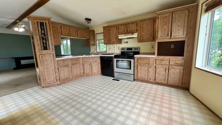 Property Photo: 210 1st Ave W AB T0J 0W0