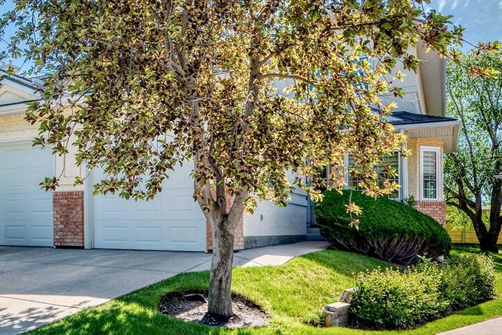 Photo de la propriété: 238 Scenic Acres Terrace NW AB T3L 1Y4