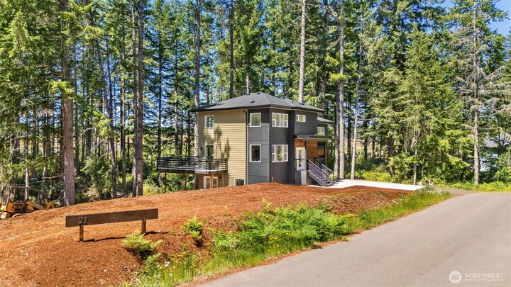 Property Photo: 21 E Country Club Drive N WA 98592