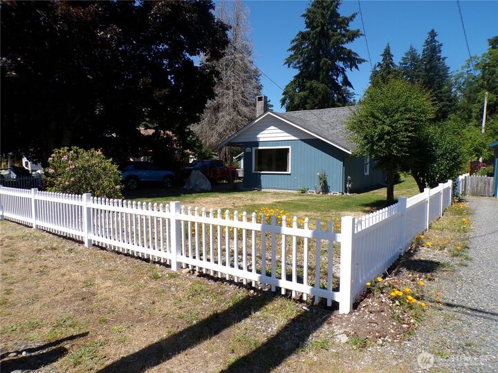 Property Photo:  7520  Union Mills Road SE  WA 98503 