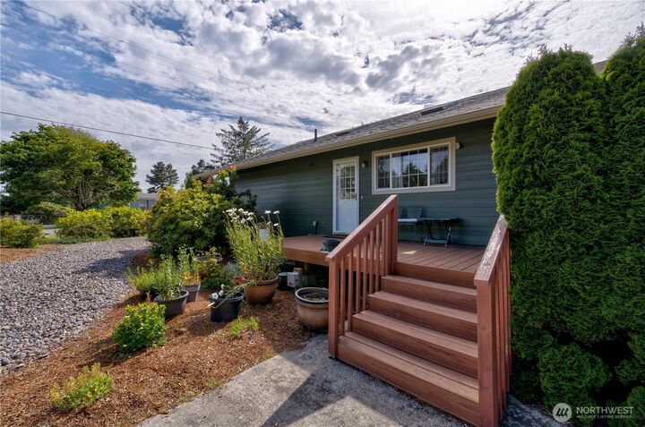 Property Photo: 1709 263rd Place WA 98640