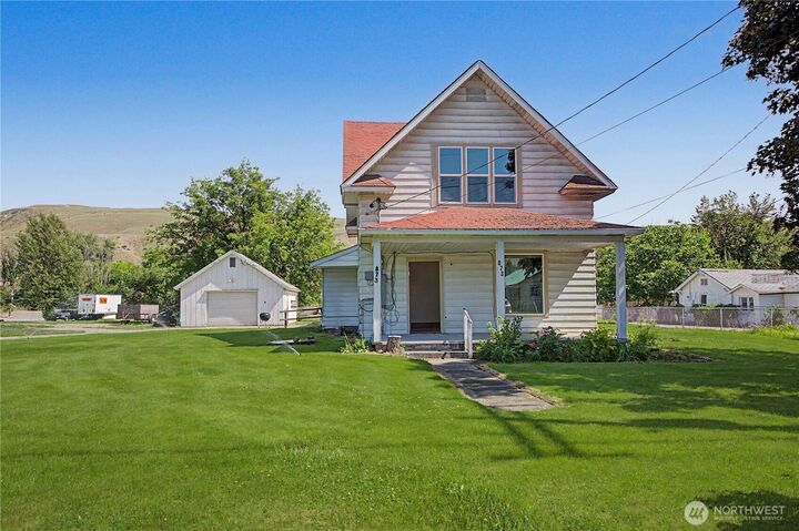 Property Photo: 873 1st Avenue S WA 98840