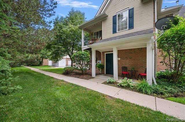 Property Photo: 776 Amberly Drive C MI 48328