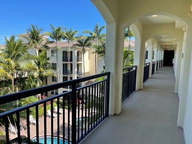 Property Photo:  2409 Renaissance Way 409  FL 33426 