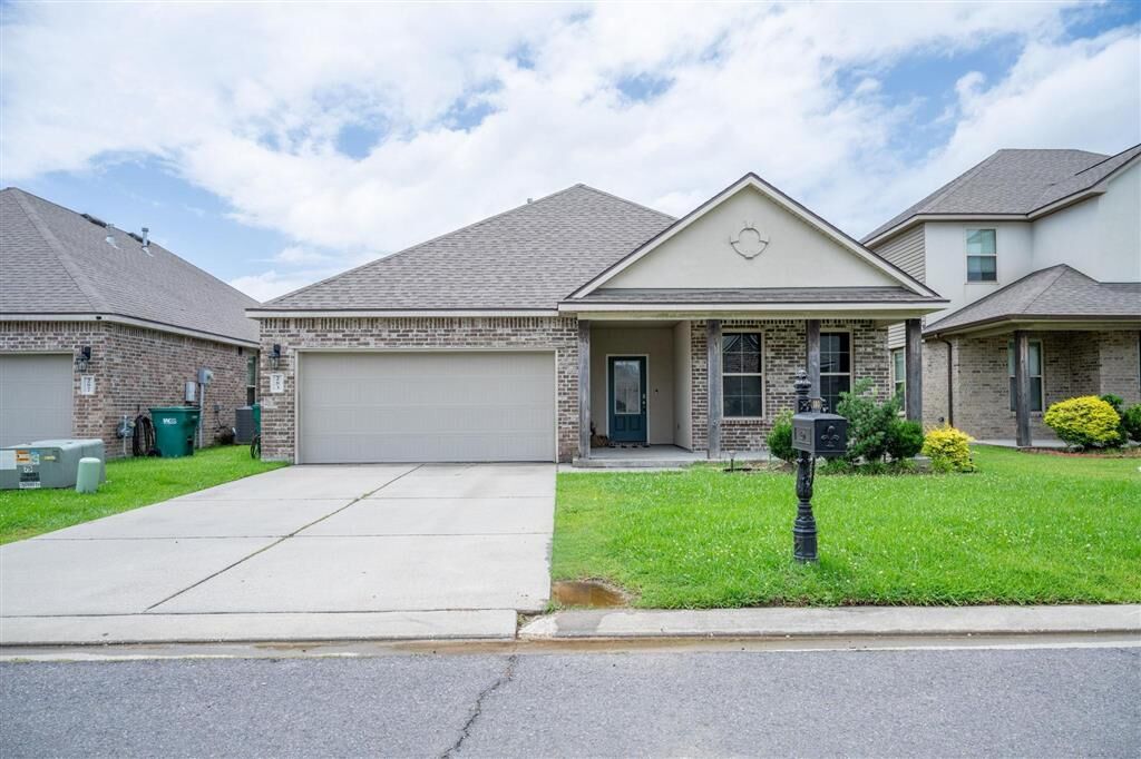 Property Photo: 283 Windsor Woods Drive LA 70665