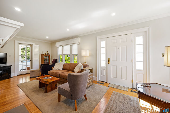 Property Photo:  405 Fort Hale Road  CT 06512 