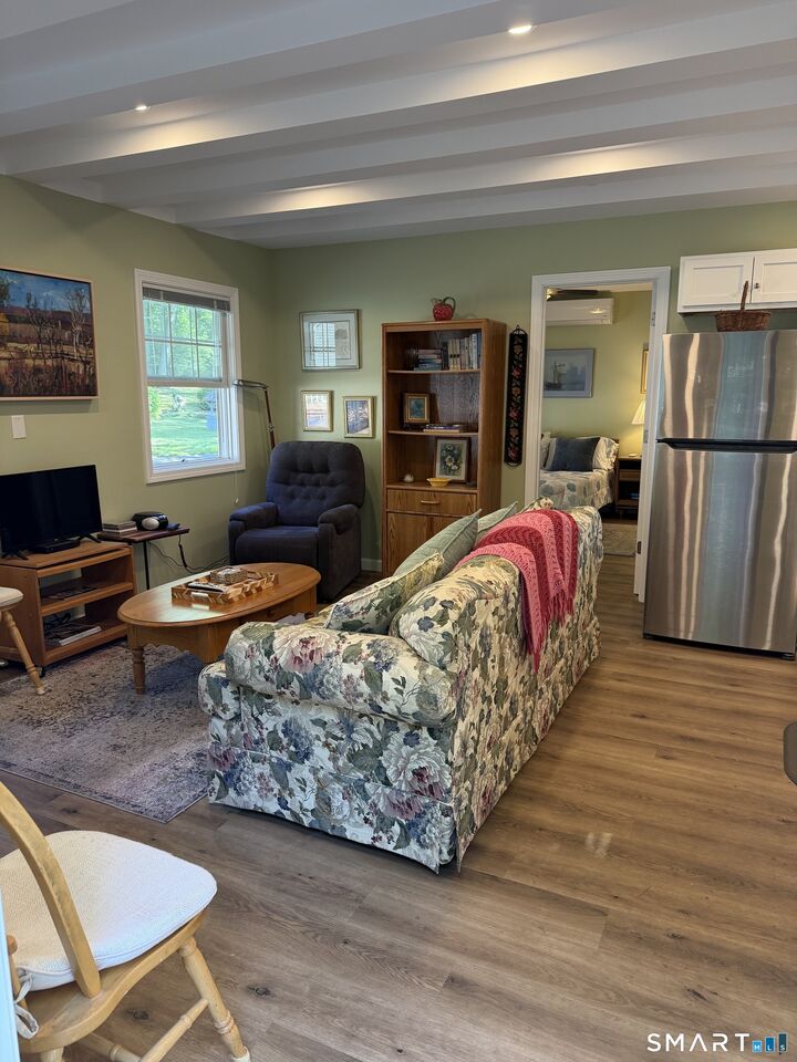 Property Photo:  1023 Boston Post Road  CT 06443 