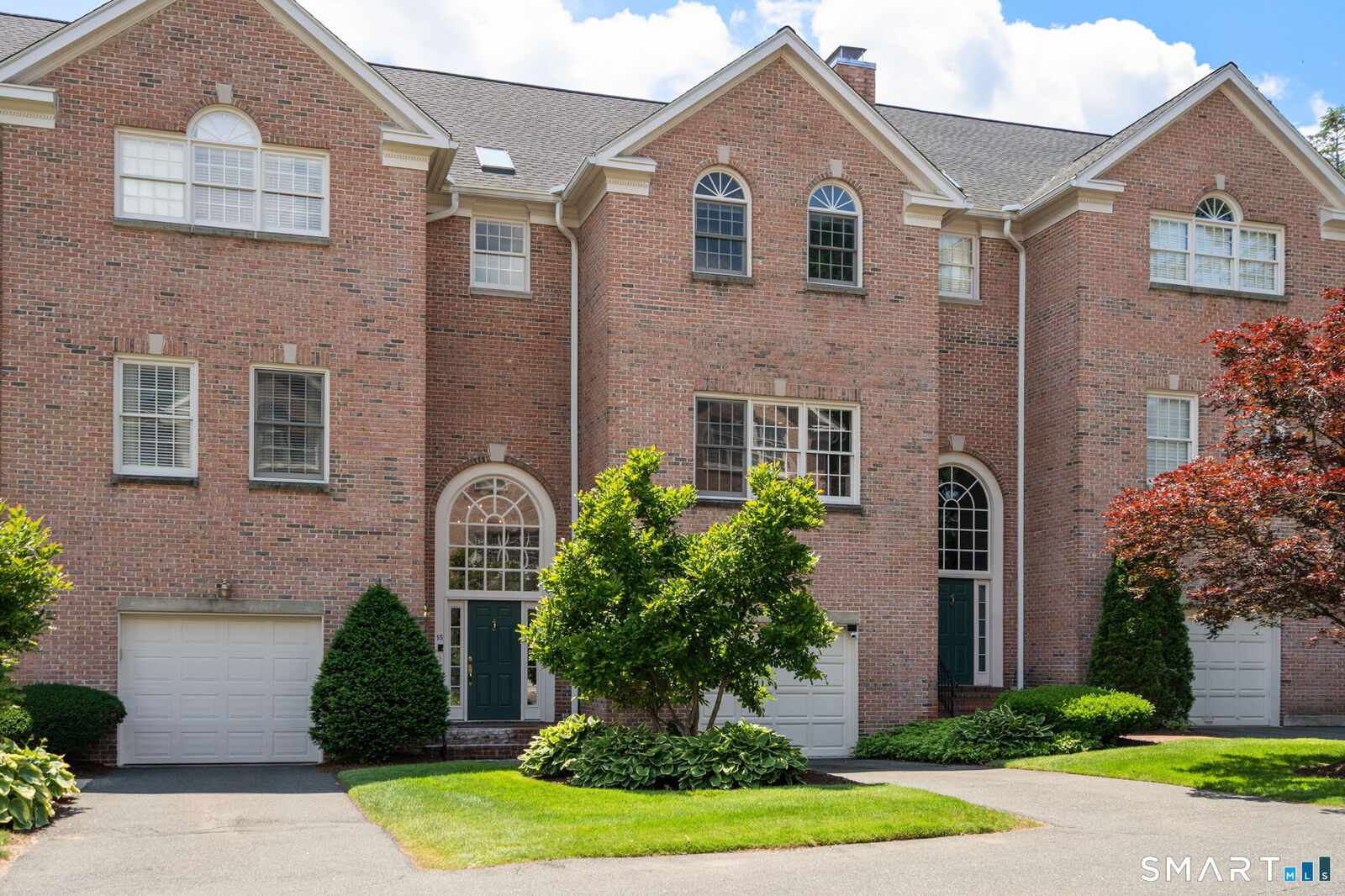 Property Photo:  15 Governors Row 15  CT 06117 