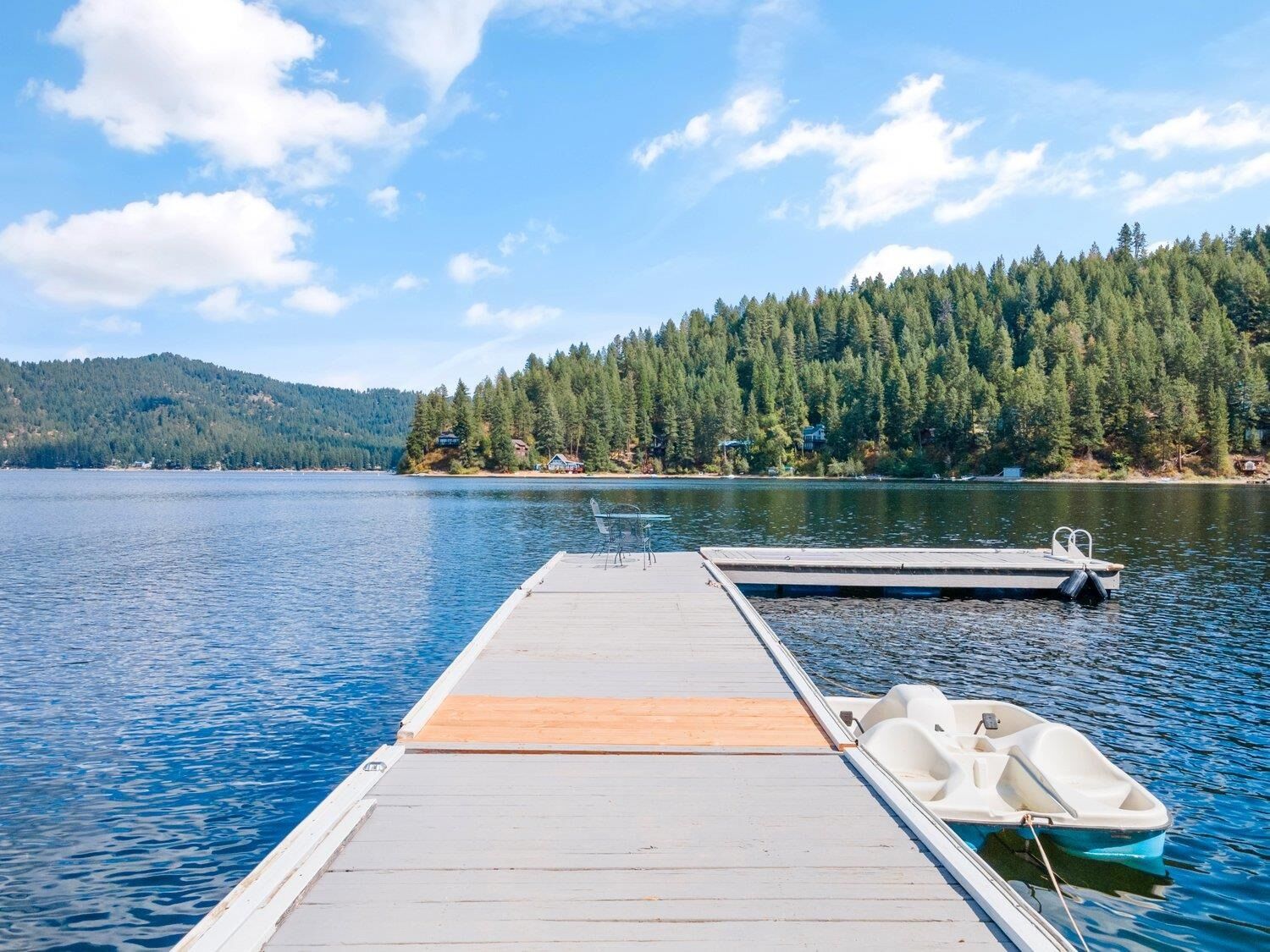 Property Photo:  3923 E Pine Bay Rd  WA 99148 