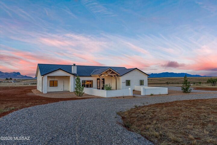 Property Photo: 12 Cattle Ranch Lane AZ 85611