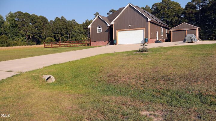 Property Photo: 259 Sandollar Court NC 27332