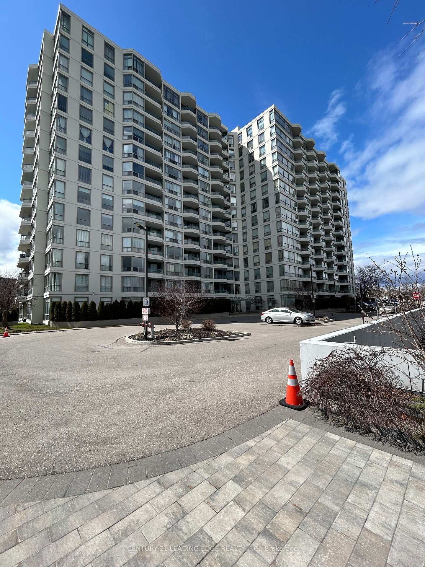 Property Photo: 4727 Sheppard Avenue E 316 ON M1S 5B3
