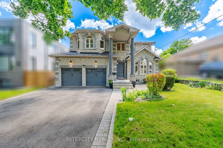 Property Photo: 25 Lockheed Boulevard ON M9P 2H5