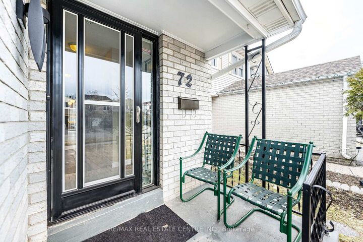 Property Photo: 72 Malabar Crescent ON L6S 3X8