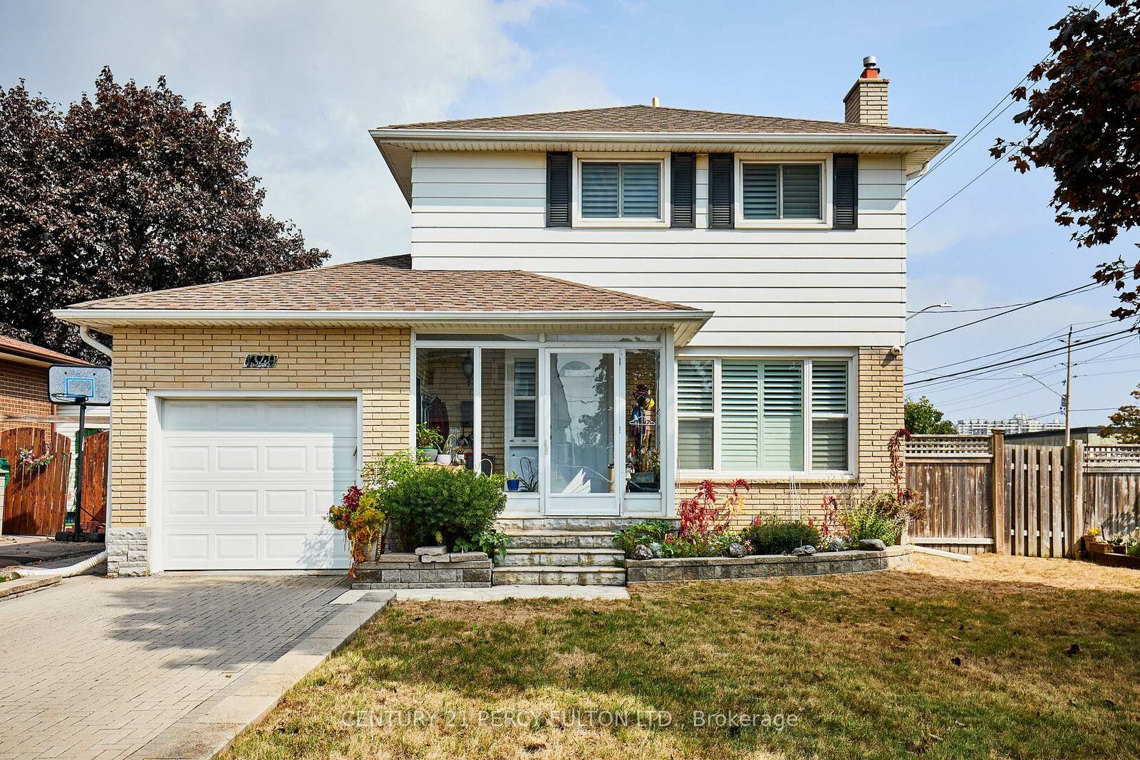 Property Photo:  1349 Somerville Street N  ON L1G 4L3 