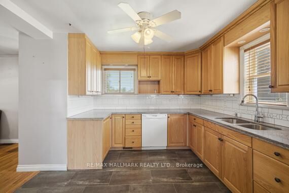 Property Photo: 1527 Killarney Beach Road ON L0L 1W0