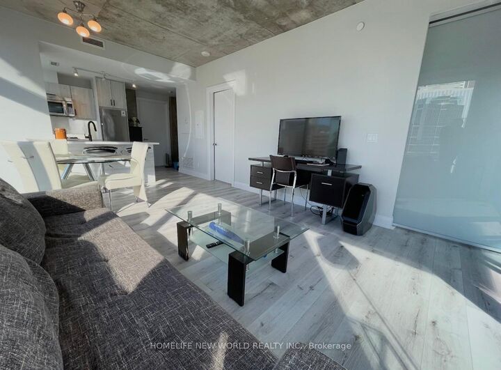 Property Photo:  224 King Street W 2703  ON M5H 0A6 