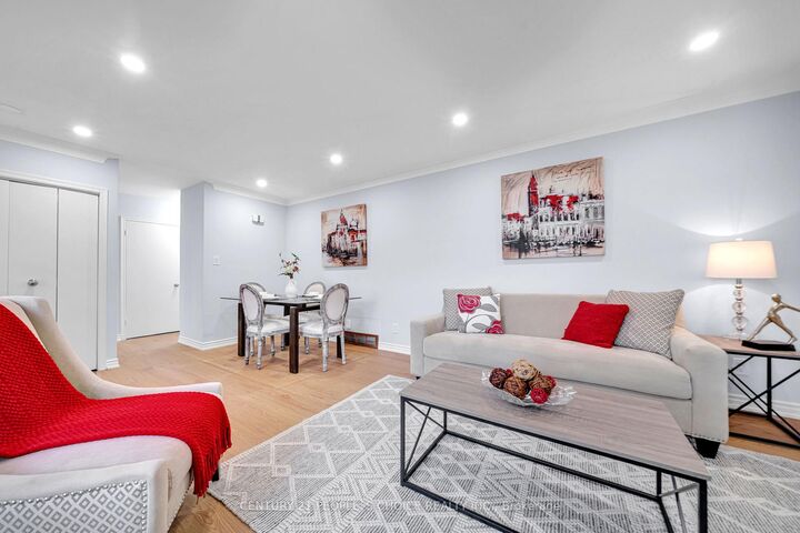 Property Photo: 586 Central Pk Boulevard N ON L1G 6A4