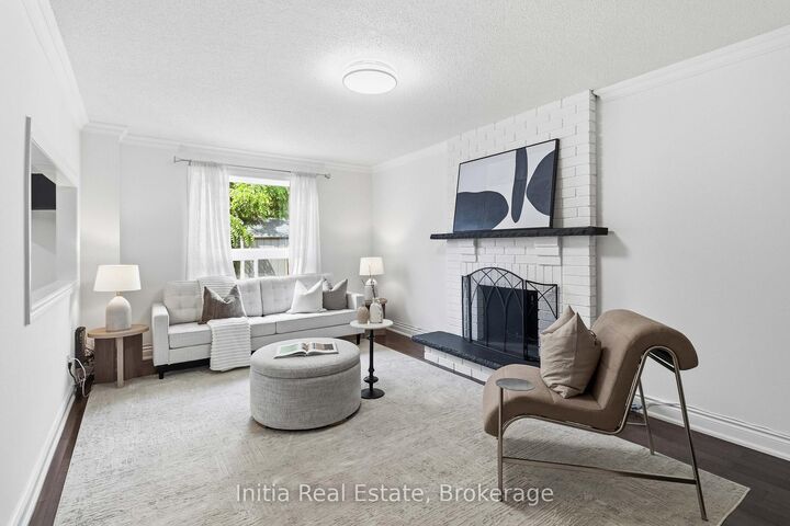 Property Photo:  2014 Golden Briar Trail  ON L6H 4N9 