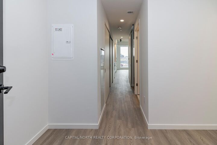 Property Photo: 689 The Queensway N/A 709 ON M8Y 0C8