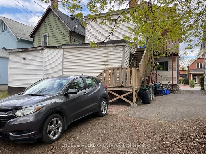 Property Photo: 85 Waverley Street E ON K2P 0V1