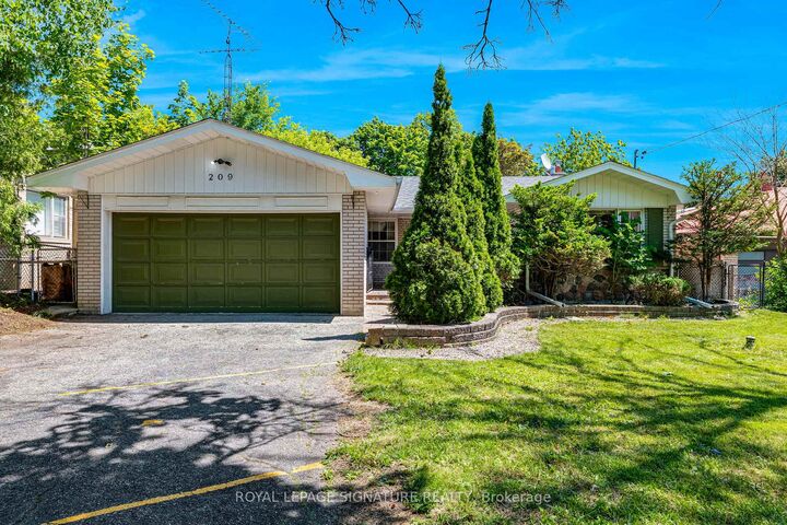 Property Photo: 209 Burbank Drive ON M2K 1P5