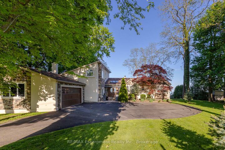 3346 Lakeshore Road W — photo 1