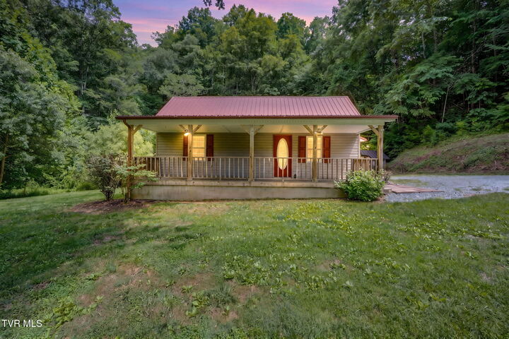 Property Photo: 204 Thomas Road TN 37857