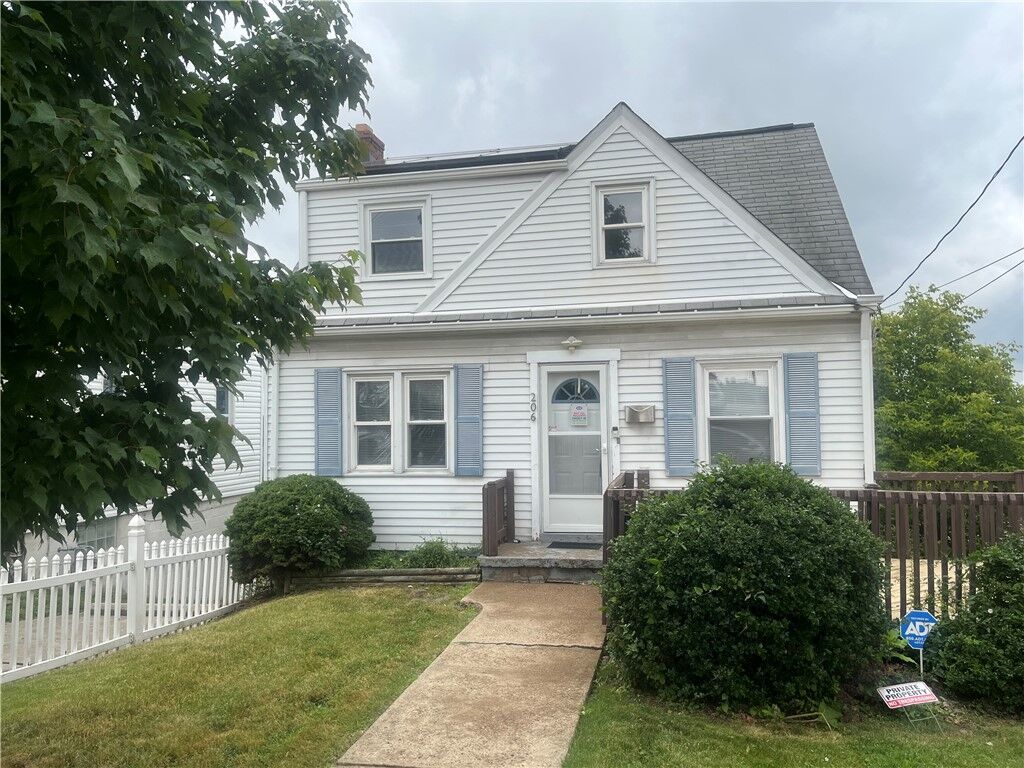 Property Photo: 206 Camfield St PA 15210
