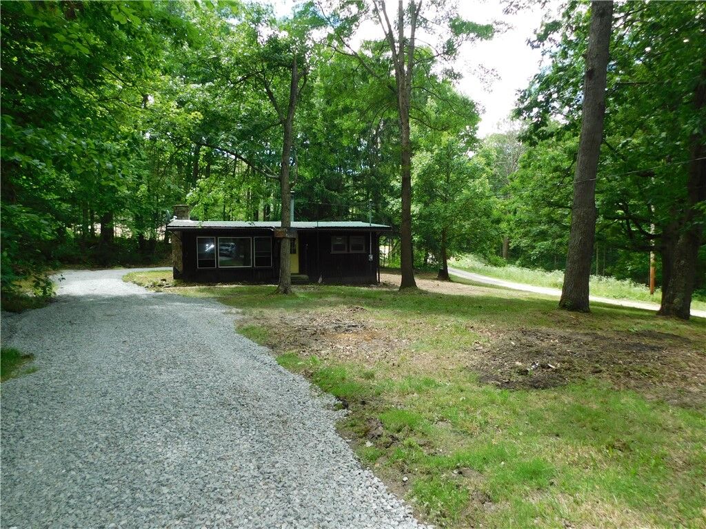 Property Photo:  170 Maple Summit Road  PA 15464 
