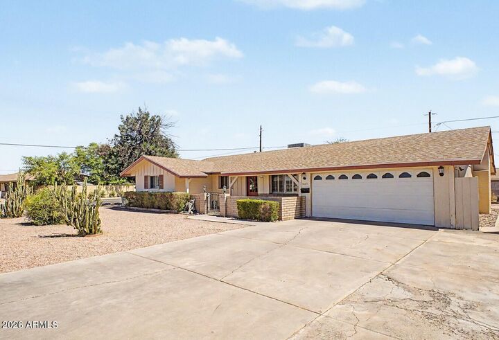 Property Photo:  1063 E Loyola Drive  AZ 85282 