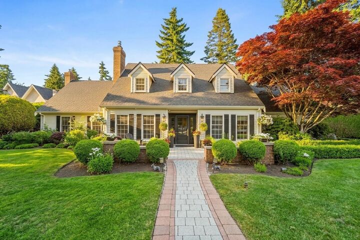 3240 138A Street — photo 1