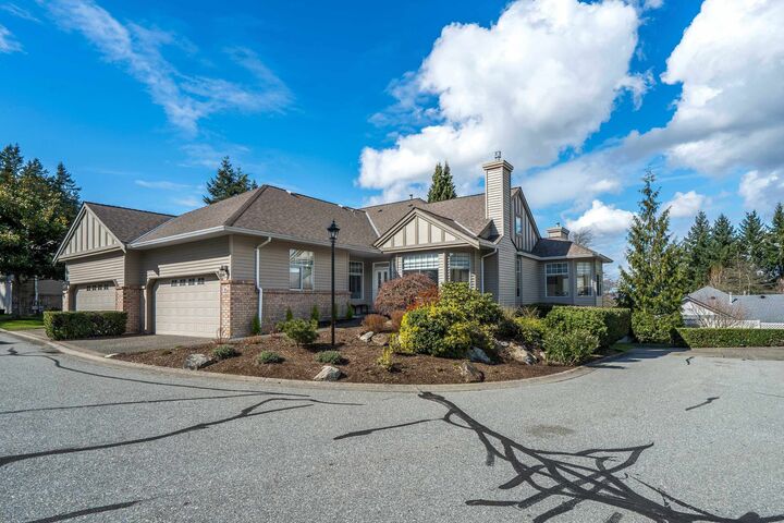 Property Photo: 2533 152 Street 98 BC V4P 1N4