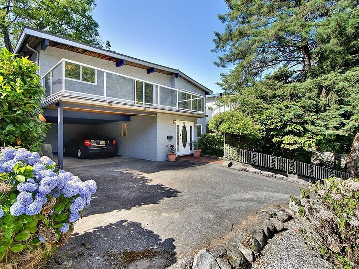 1106 Heywood Street — photo 1