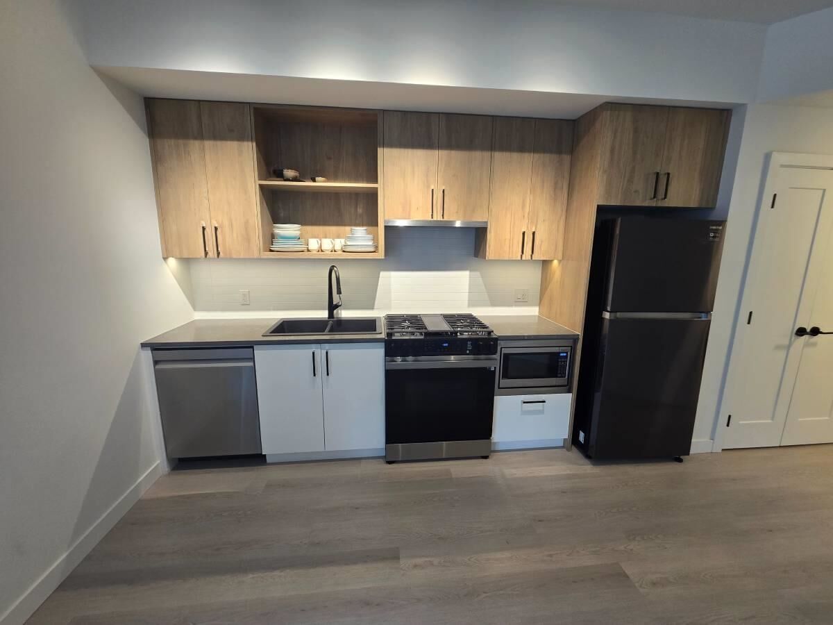 Property Photo:  1100 Clarke Road 104  BC V3H 0N3 