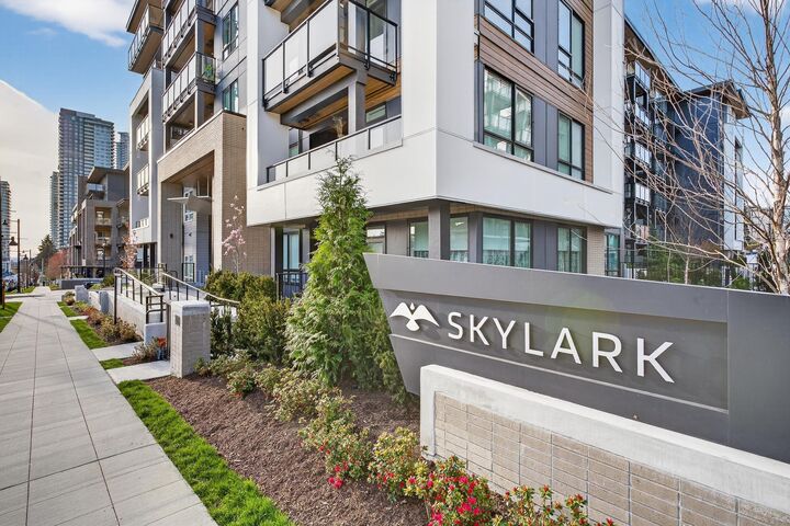 Property Photo: 625 Cottonwood Avenue 403 BC V3J 0S6