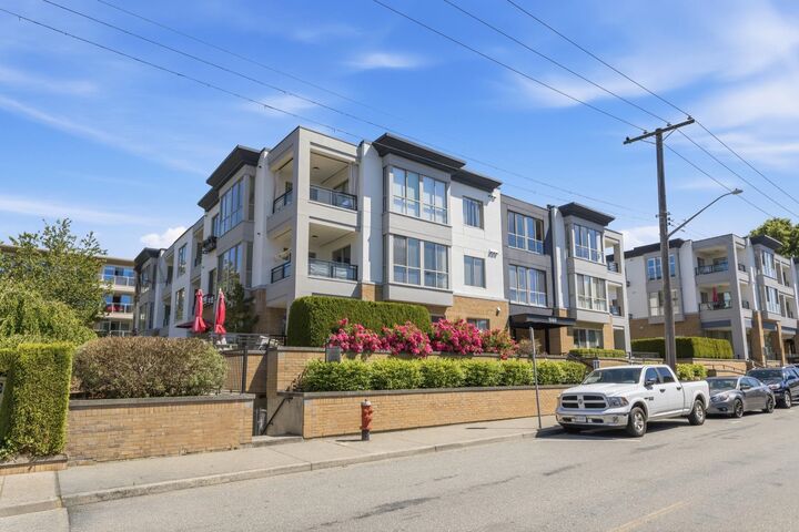Property Photo: 15169 Buena Vista Avenue 201 BC V4B 1Y2