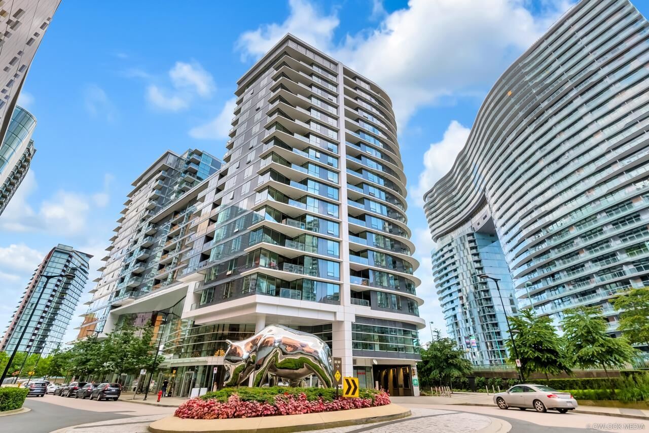 Property Photo: 68 Smithe Street 1523 BC V6B 0P4