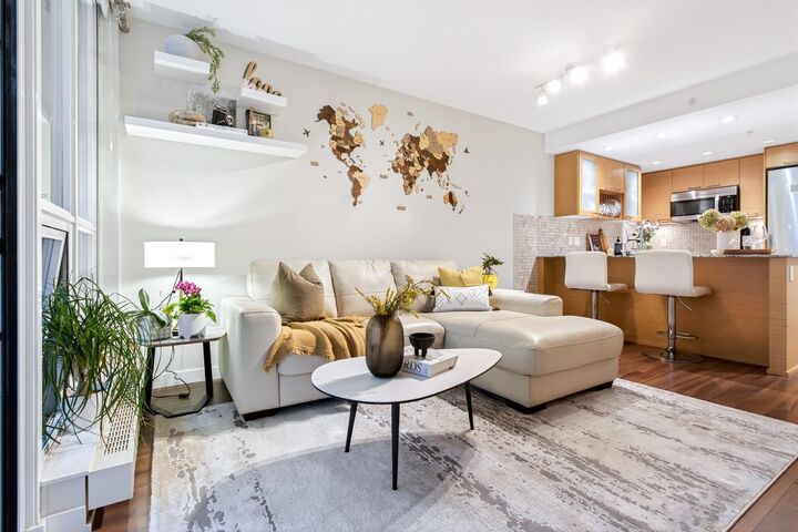 135 E 17 Street 413 — photo 1