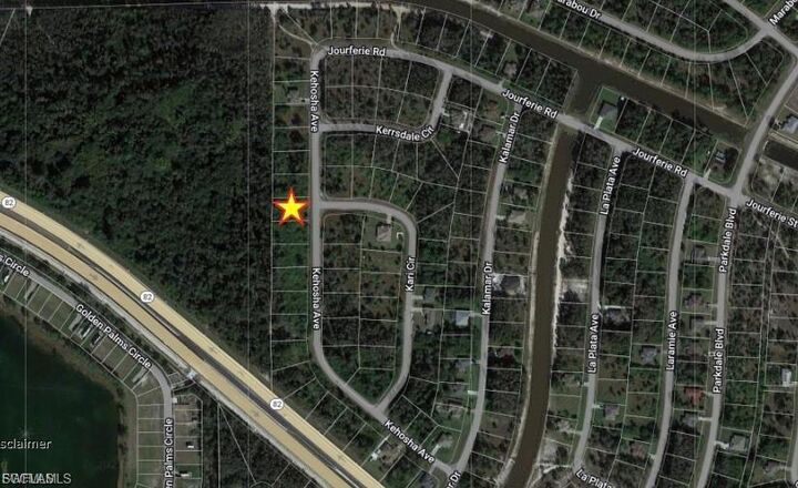 Property Photo: 716 Kehosha Ave FL 33974