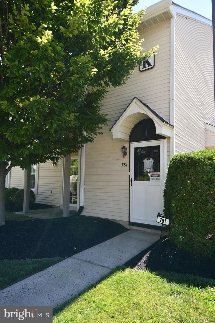 Property Photo:  781 E Parker Street  PA 19047 