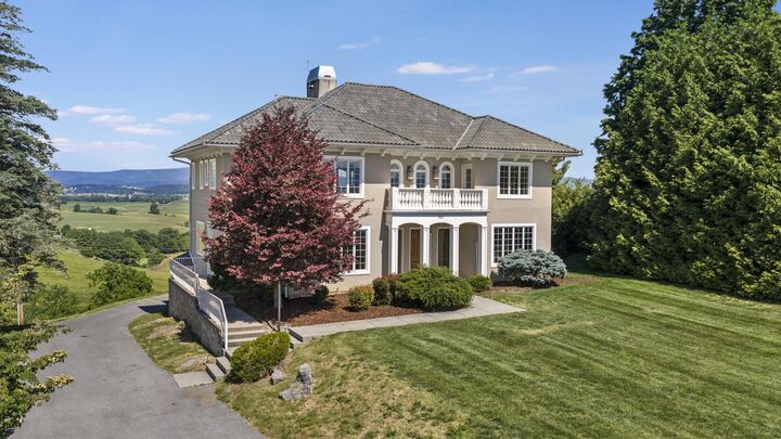 Property Photo: 957 Summit Ave VA 22802