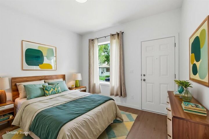 Property Photo: 556 Redwood Avenue West MB R2W 1T1